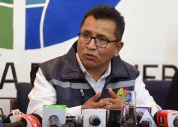 Primera intervención del Defensor, convoca a dos ministros para buscar soluciones al caso Adepcoca