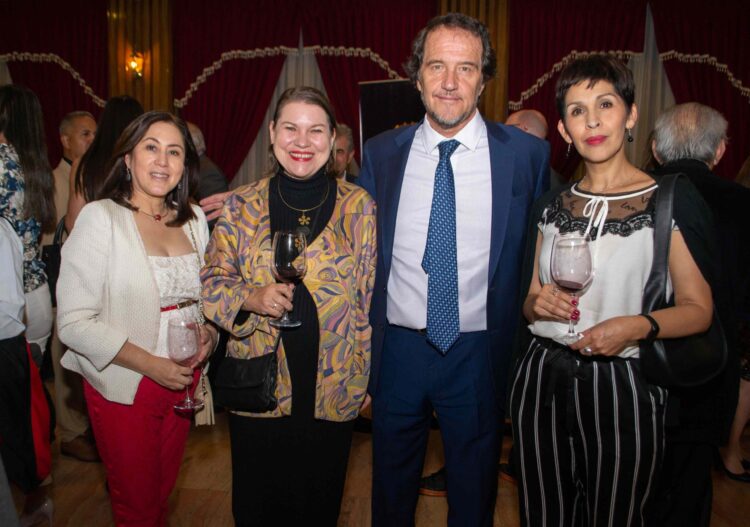 Cata de vinos de la Embajada Argentina