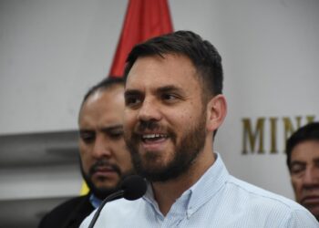 El ministo de Gobierno en una conferencia de prensa. Foto: Archivo