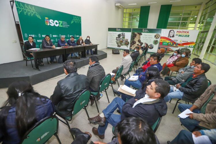 Tras intenso diálogo Cuatro Cañadas logra sus objetivos con la Gobernación