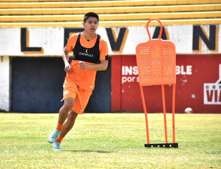 The Strongest trabaja sin pausa pero sin cargar la intensidad