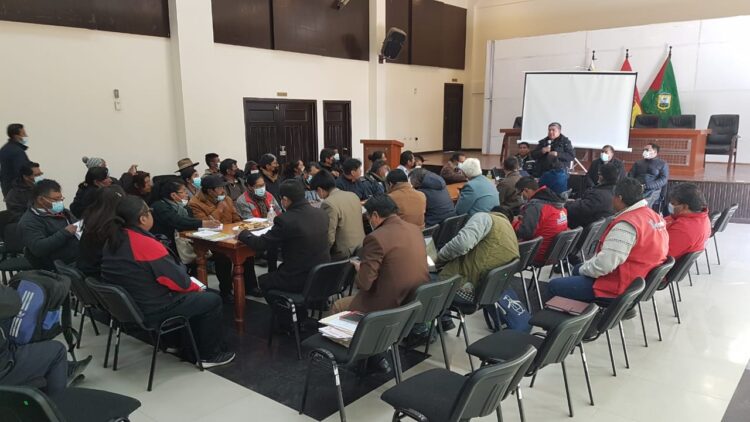 Sin Copa, funcionarios ediles y padres inician reunión para solucionar conflicto