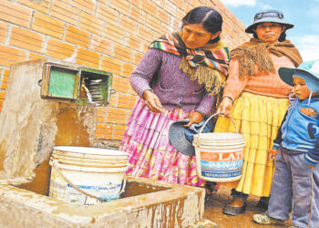 En El Alto, solo 4 de 14 distritos tienen cobertura total de agua