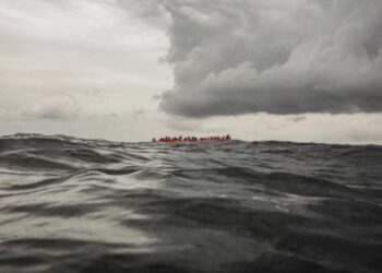 migrantes_en_alta_mar.jpg