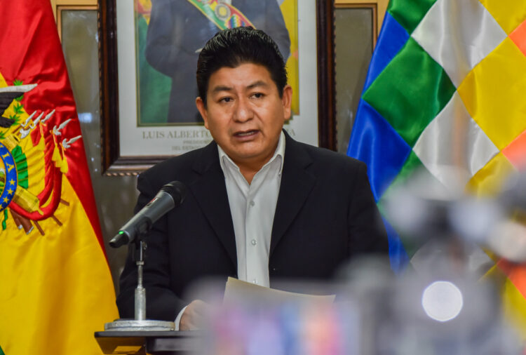 Montaño criticó ideas ‘separatistas’ de Camacho