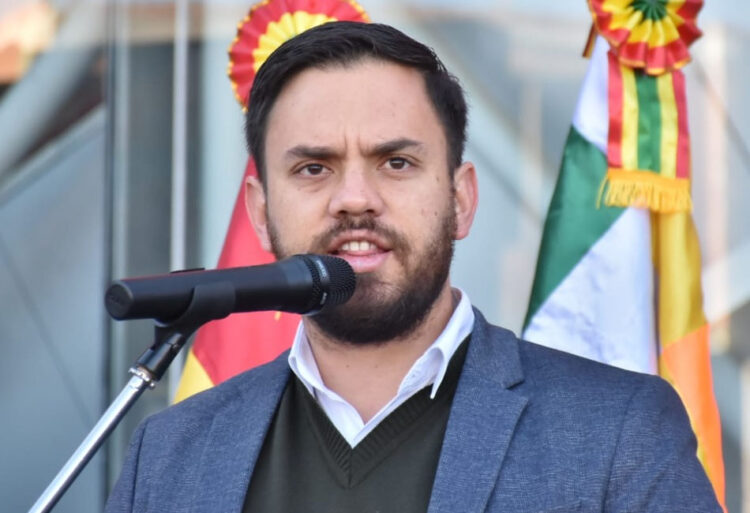 Ministro de Gobierno dice que no existe denuncia por el robo del celular de Evo Morales