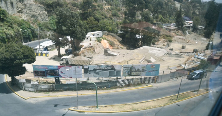 Sobre la obra culminada se construirá la prolongación de la Avenida del Poeta, que llegará hasta la zona de Obrajes.