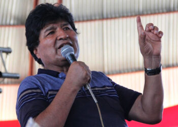 Narcotráfico: Evo dice que policías le advirtieron de plan de ‘espionaje’ para ‘sembrar pruebas’ en su contra