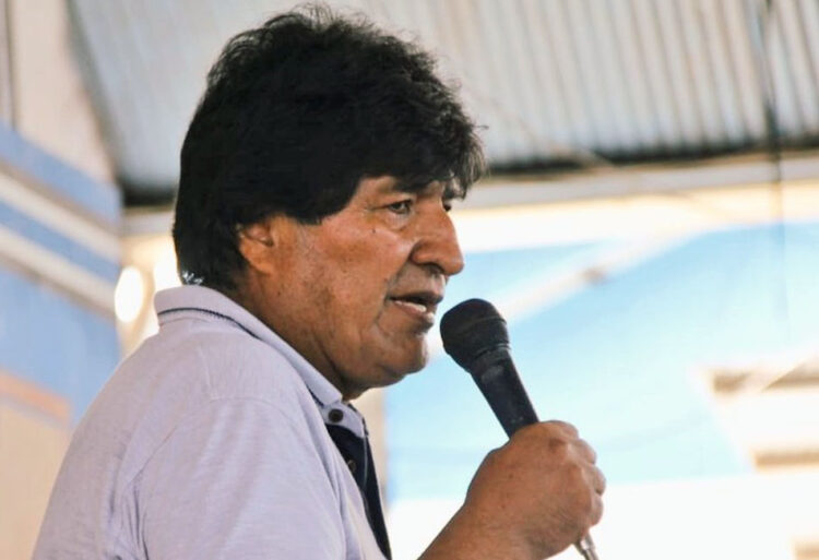 Morales pide a la Iglesia Católica y a cuatro medios defender a las víctimas de las masacres