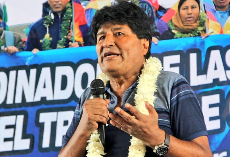Morales: ‘Golpistas y sus medios aliados insisten con su campaña de mentiras y guerra sucia’