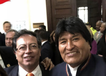 El entonces presidente Evo Morales con Gustavo Petro. Foto: De cara al Futuro