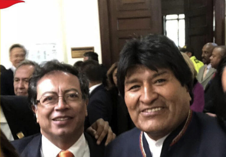 El entonces presidente Evo Morales con Gustavo Petro. Foto: De cara al Futuro