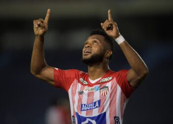 Colombiano Borja llega a River de Argentina con difícil desafío
