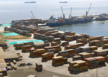 Exportaciones, a un paso de batir récord histórico de 2014