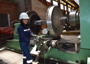 Ferroviaria Andina incorpora su primera mujer en tornería