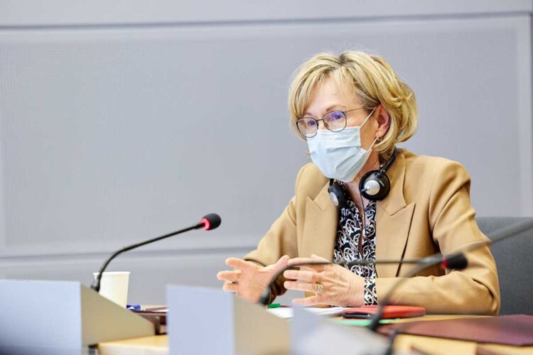 La Comisión Europea adoptó sello de inversión sostenible para energía nuclear y gas