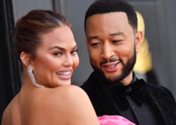 La modelo Chrissy Teigen y su esposo, el cantante John Legend, tienen dos hijos. Foto: AFP.