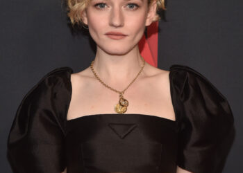 Julia Garner (Ozark) es la elegida para interpretar a Madonna. Foto: AFP.