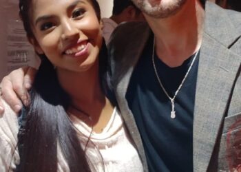 Albertina Sacaca junto a Axel. Foto: Facebook.