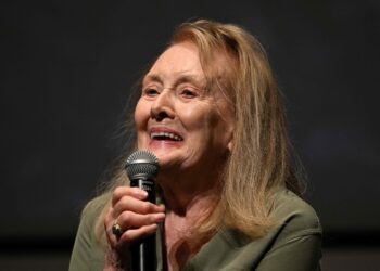 La escritora Annie Ernaux en la presentación del filme 'Les années super 8'. Foto: AFP.