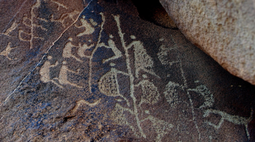 La piedra aborigen tallada "Escalador", fotografiada en la Península de Burrup, en Australia, el 17 de junio de 2008. Foto: AFP.