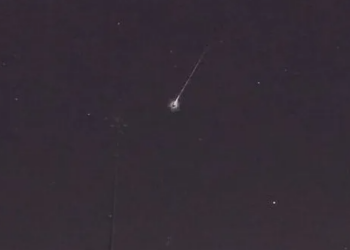 Una bola de fuego procedente de un cometa cayó sobre Madrid en julio. Foto: Tele Cinco.