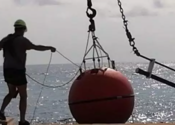 Boya empleada para fijar sensores submarinos. Foto: Europa Press.