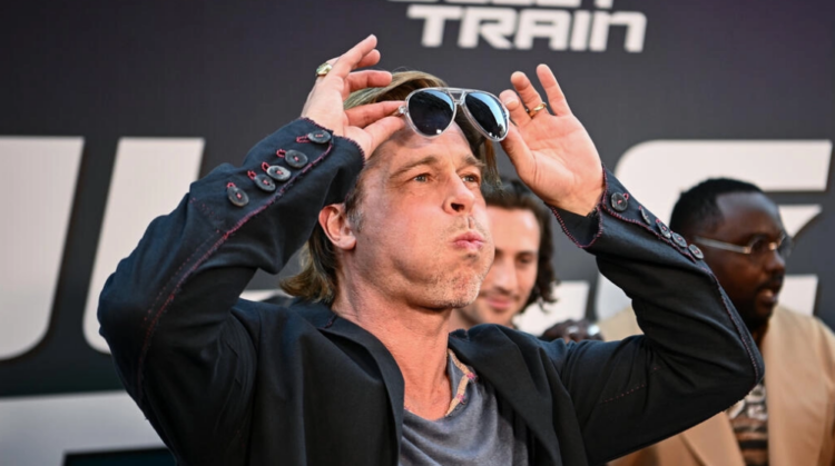 El actor estadounidense Brad Pitt en la gala de presentación de la comedia 'Bullet Train', en París, este lunes 18 . Foto: AFP.