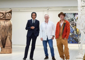 El actor Brad Pitt exhibió sus esculturas en el Sara Hilden Art Museum de Tampere, Finlandia. Foto: La Hora.