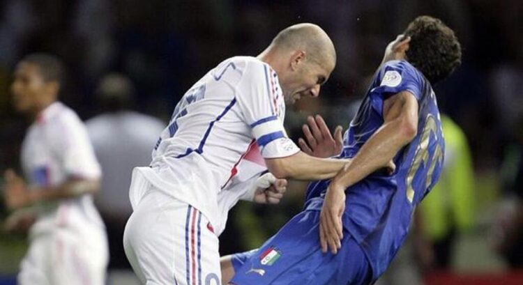 La estatua que inmortaliza el cabezazo de Zinedine Zidane a Marco Materazzi será reinstalada en el nuevo museo del Deporte, en Doha. Foto: AFP.