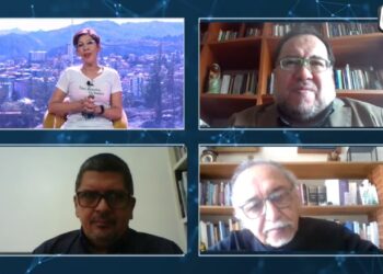 La directora de La Razón, Claudia Benavente, en la entrevista a Gabriel Chávez, Pablo Deheza y Hugo Francisco Rivella (Argentina). Foto: Captura de pantalla La Razón.