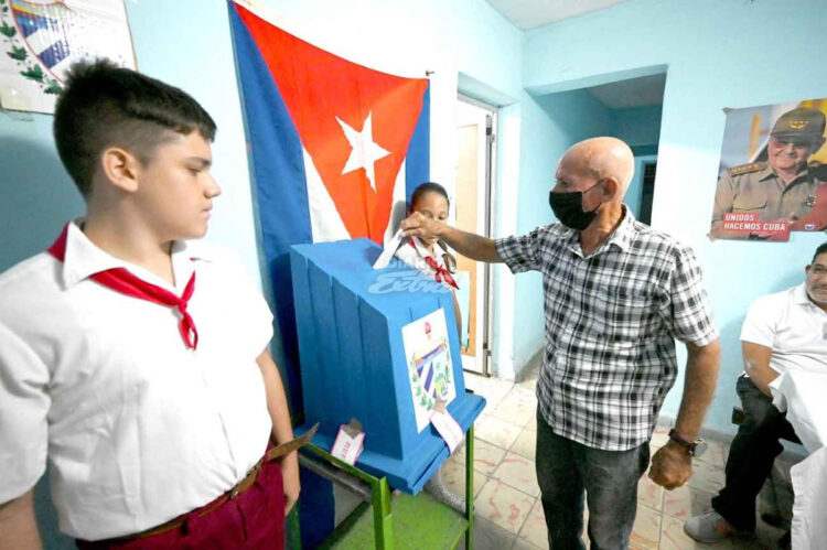 Cuba legaliza el matrimonio de gay, aprobado en el referendo que se llevó a cabo el pasado 25 de septiembre. Foto: AFP.