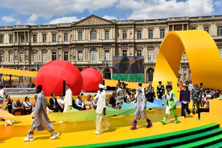 Desfile de la temporada primavera/verano, en París. Foto: AFP.