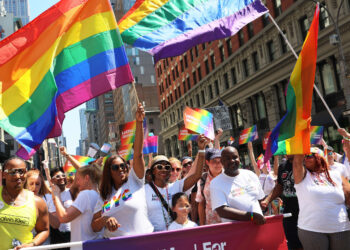 Corte debate si una cristiana puede negarse a crear webs de bodas gays.