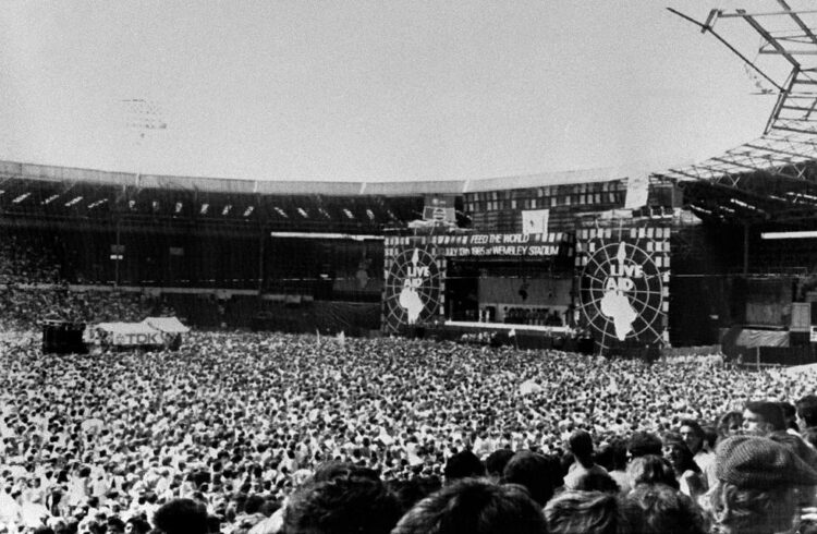 El concierto simultáneo Live Aid en Estados Unidos e Inglaterra dio origen a esta fecha. Foto: AFP.