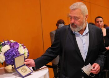 El periodista ruso Dmitri Muratov, ganador del premio Nobel. Foto: AFP.