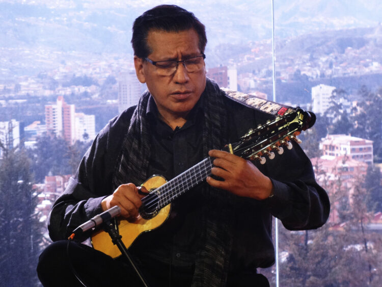 Donato Espinoza en los estudios de La Razón. Foto: Franklin Blanco.