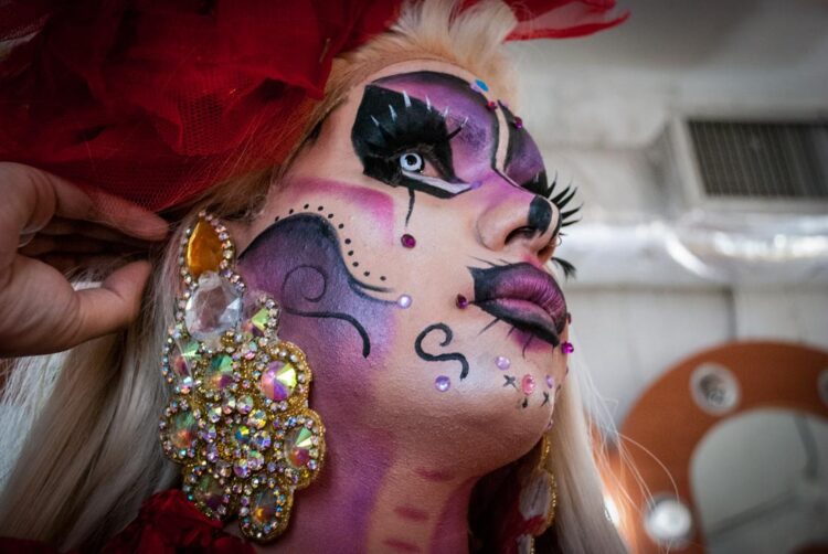 El arte del maquillaje drag. Foto: Redes sociales.