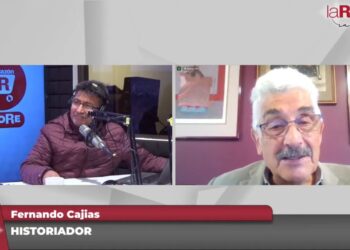 El historiador Fernando Cajías (der) en la entrevista de La Razón Radio, con Rubén Atahuichi. Captura de pantalla: La Razón.