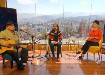 Los hermanos César y Emma Junaro, en el Galpón de La Razón. Foto: Óscar Capriles.