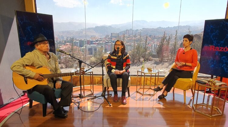 Los hermanos César y Emma Junaro, en el Galpón de La Razón. Foto: Óscar Capriles.