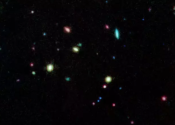 Imagen tomada con MIRI, el Instrumento de Infrarrojo Medio desarrollado por un consorcio europeo en el que participó el Centro de astrobiología (CAB), CSIC-INTA, e instalado en el Telescopio Espacial James Webb. Foto: NASA.