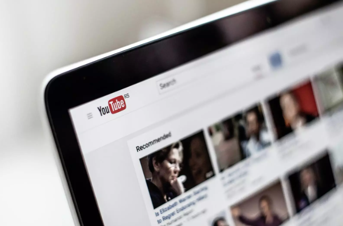 Interfaz de YouTube en un ordenador.. Foto: UNSPLASH.
