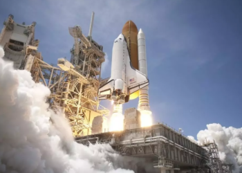 Lanzamiento de Atlantis en la misión STS-132. Foto: NASA.