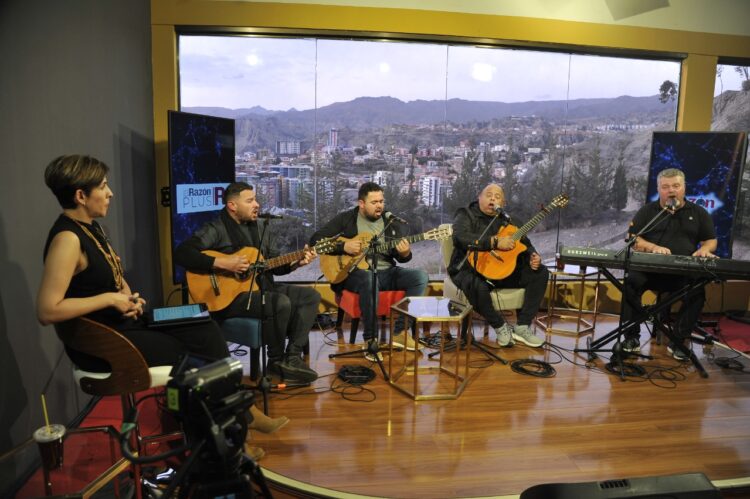 Nakor Arauco, Damián Basualdo, Diego Iriarte y Juan Pablo Rossi, en la entrevista de ‘Piedra, papel y tinta’, con Claudia Benavente. Foto: Oswaldo Aguirre.
