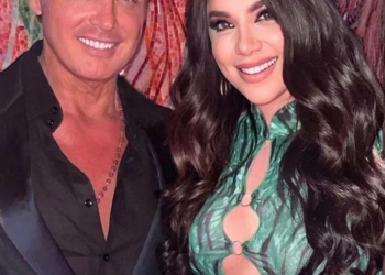 Luis Miguel con la cantante Naiza, en Miami. Foto: Naiza.