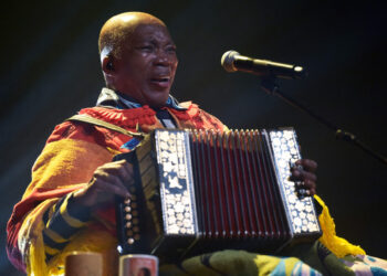 El ícono de la música brasileña, Milton Nascimento, se despide de los escenarios. Foto: AFP
