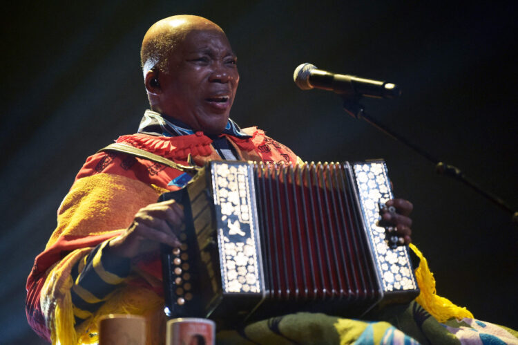 El ícono de la música brasileña, Milton Nascimento, se despide de los escenarios. Foto: AFP