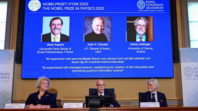 Los miembros de la Academia Sueca, durante el fallo del premio Nobel de Física. Foto: AFP.