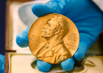 Los laureados con el Nobel de Química de este año fueron dos estadounidenses y un danés. Foto: AFP.